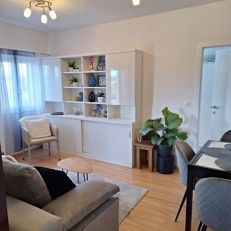 Apartment Dorina Buje Luaran gambar