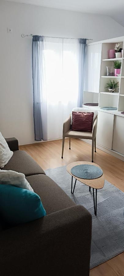 Apartment Dorina Buje Luaran gambar
