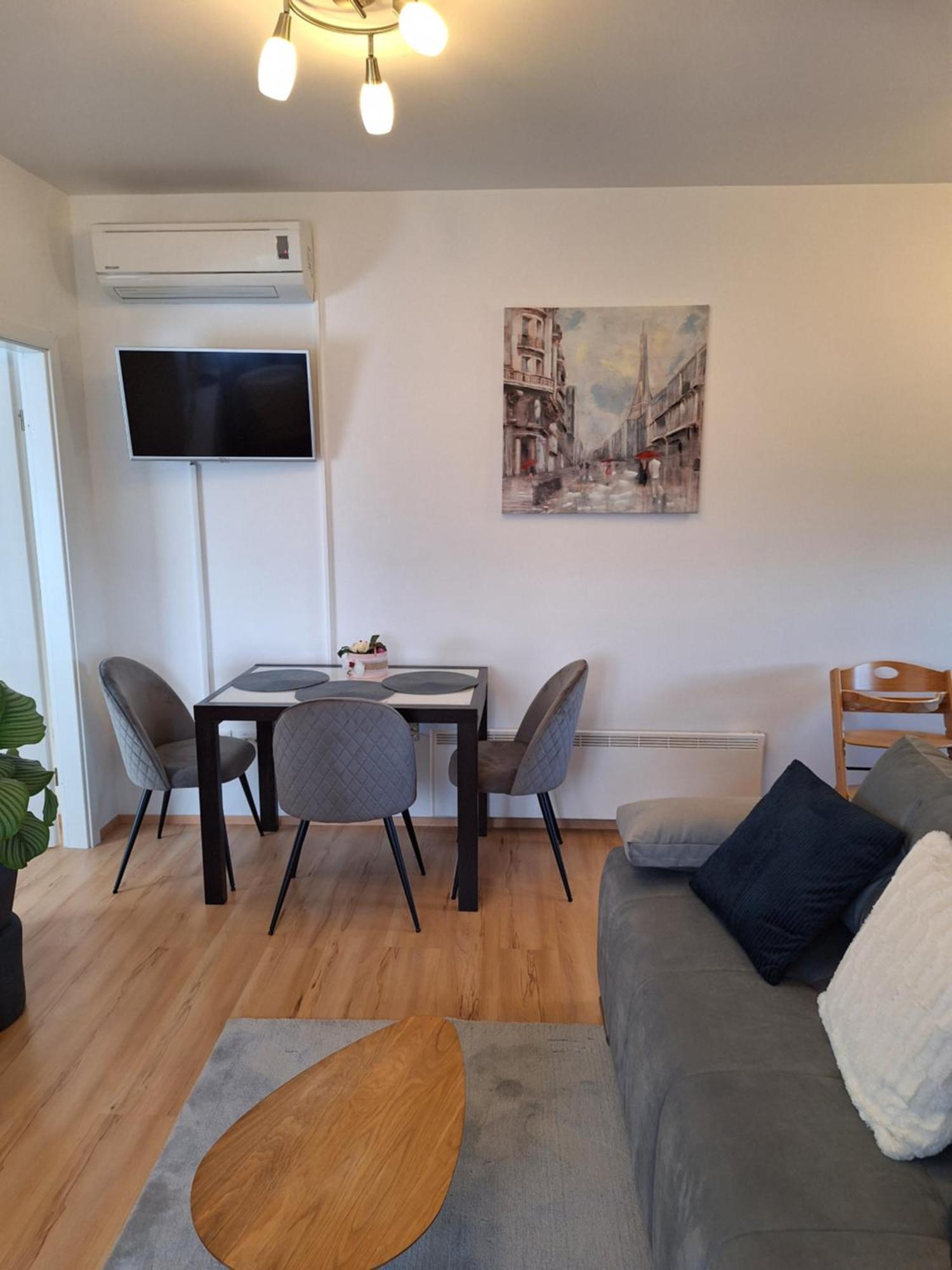 Apartment Dorina Buje Luaran gambar